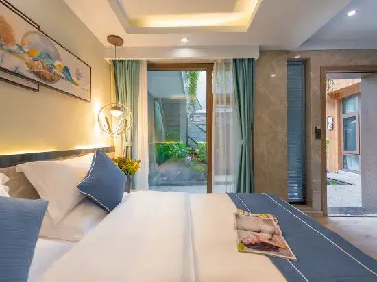 Xianyue Pavilion·Designer’s Snow Mountain Panoramic Secret Garden Beauty Stay