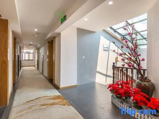 Jianian Fu Hotel (Dongjiang Lake Scenic Area Branch)