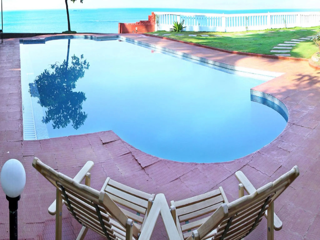 Mascot Beach Resort