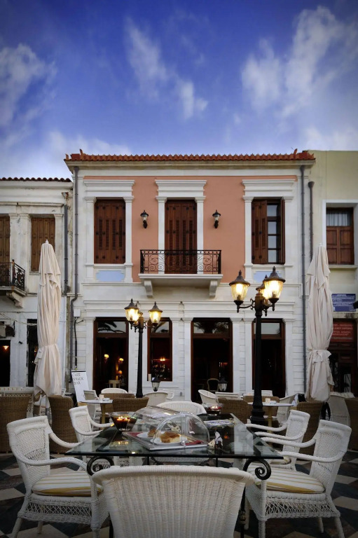 Civitas Suites Hotel
