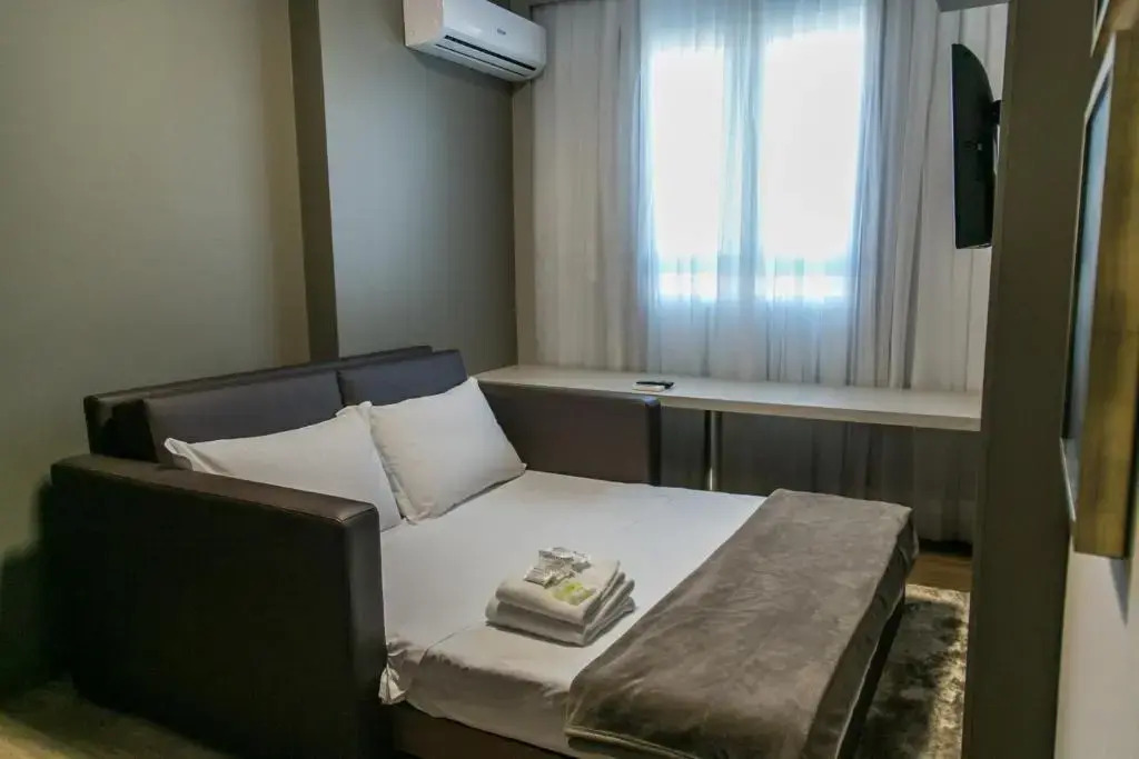 Hotel Crisul