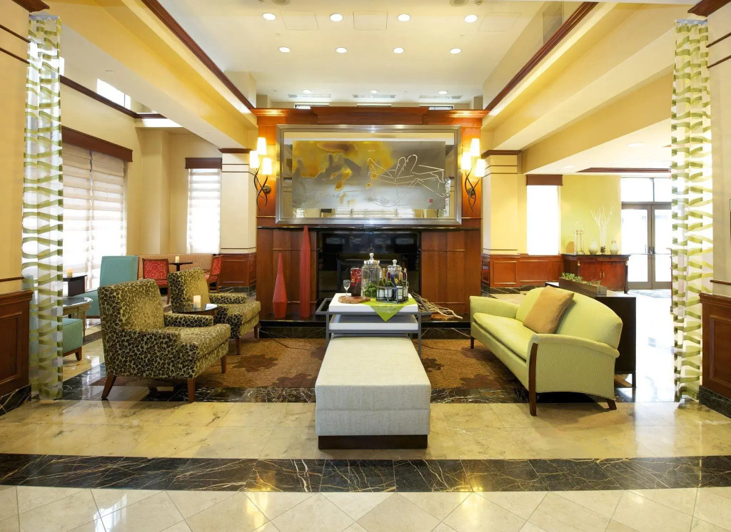 Hilton Garden Inn Virginia Beach Town Center