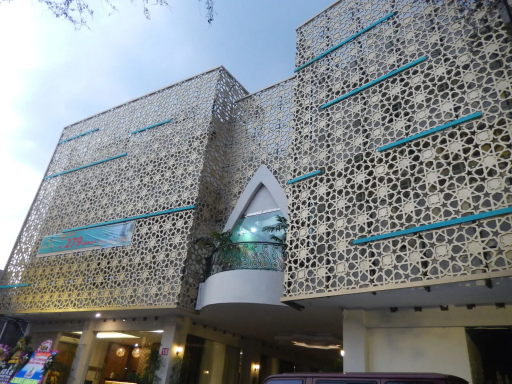 Grand Amira Hotel