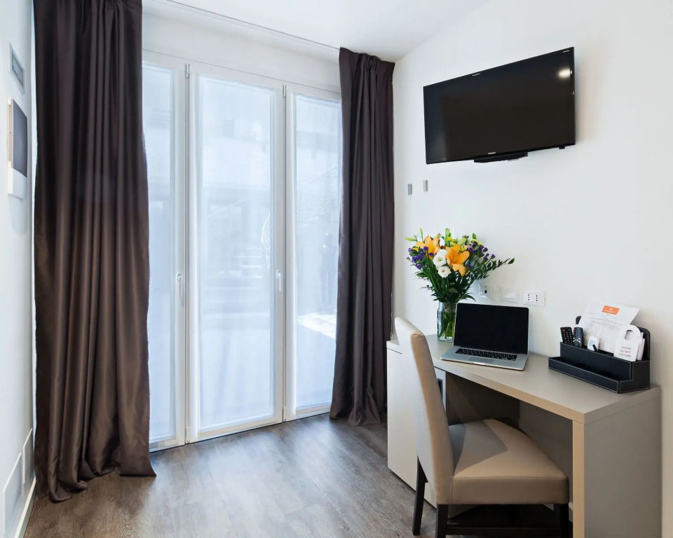 Отель Studio Inn Centrale & Milano Urban Padel