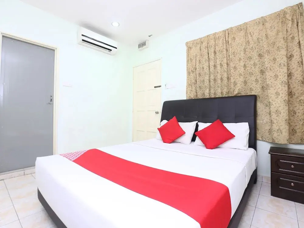 Kb 7 Days Hotel By OYO Rooms