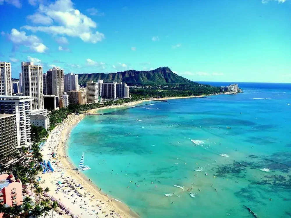 Diamond Head Beach Hotel 805