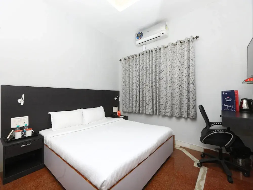 OYO 9655 Hotel Grace Residency