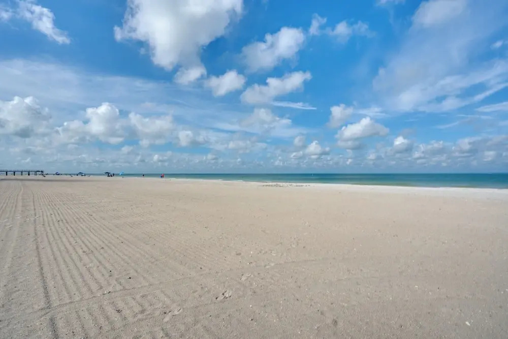 Walk to Redington Beach: Renovated Duplex w/ Patio