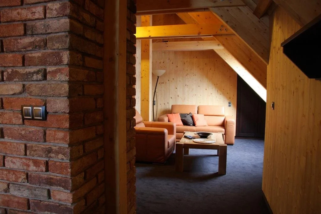 Krakonošova Dílna "WOODHAUS"