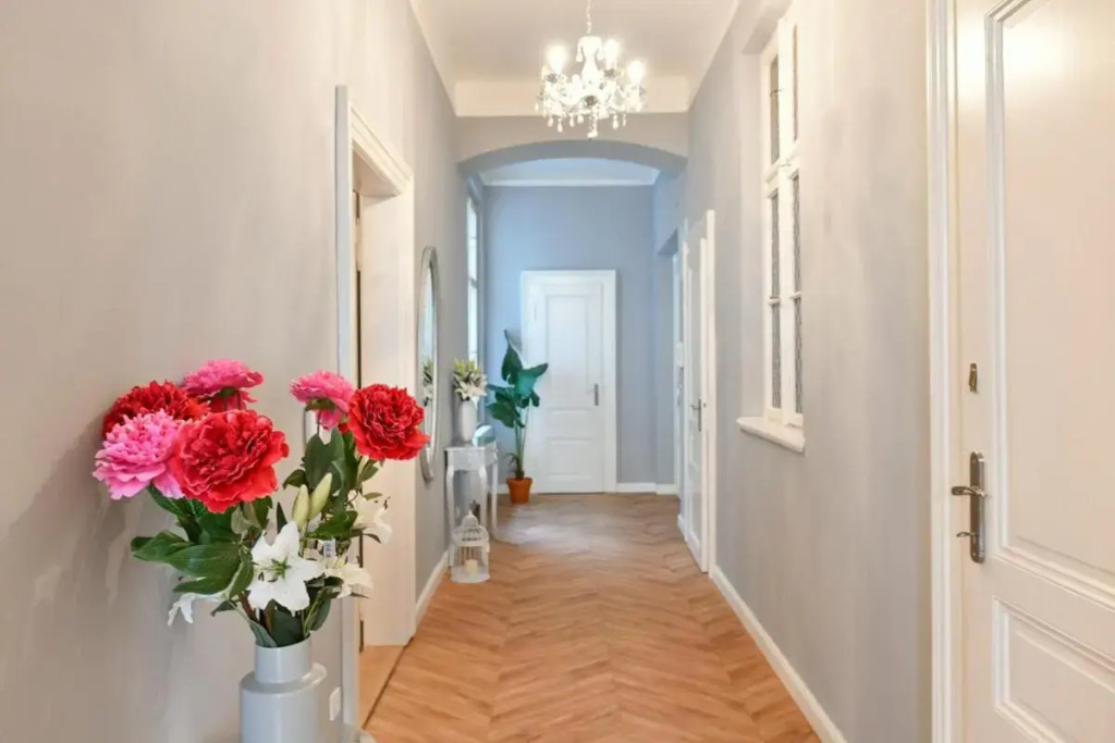 Cosmopolitan Central Prague Apartment