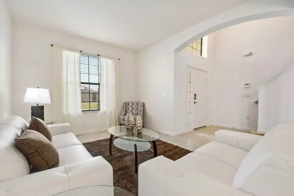 6 bedroom luxury home at Veranda Palms