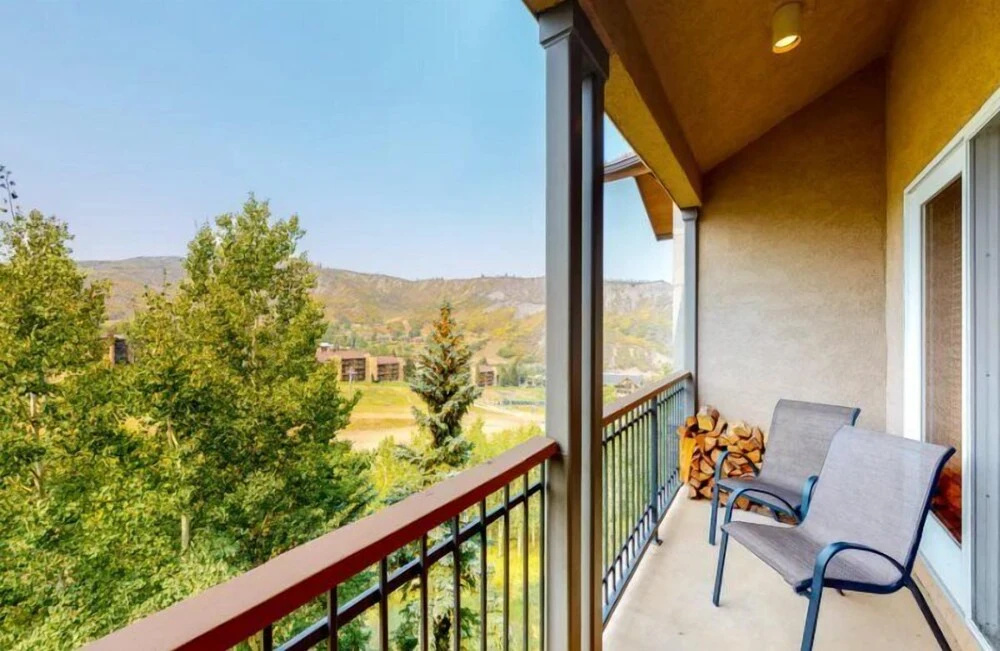 Premier Ski In, Ski-Out 3 Bedroom Condo With Spectacular Views, Heated Outdoor Pool And Hot Tub, Short Walk To Village