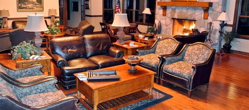 The Rockwell Lake Lodge, A Cobblestone Hotel
