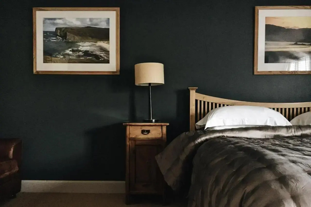 Mackay's Rooms