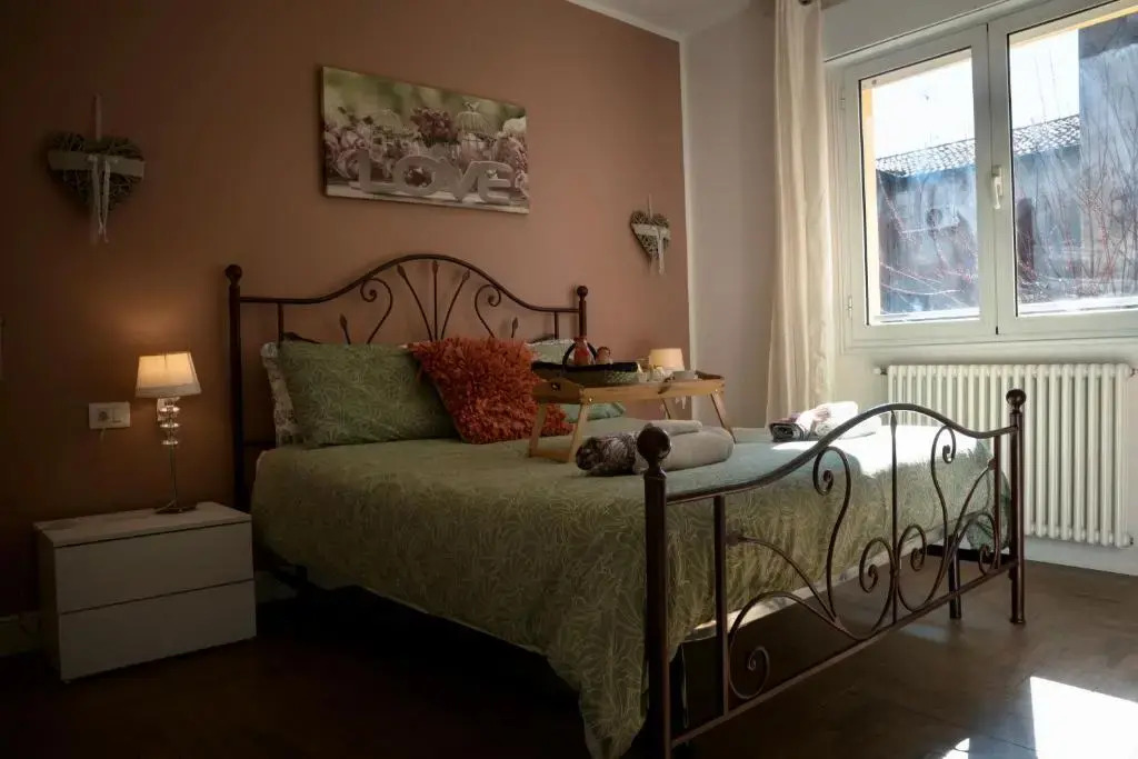 Gold Apartment
