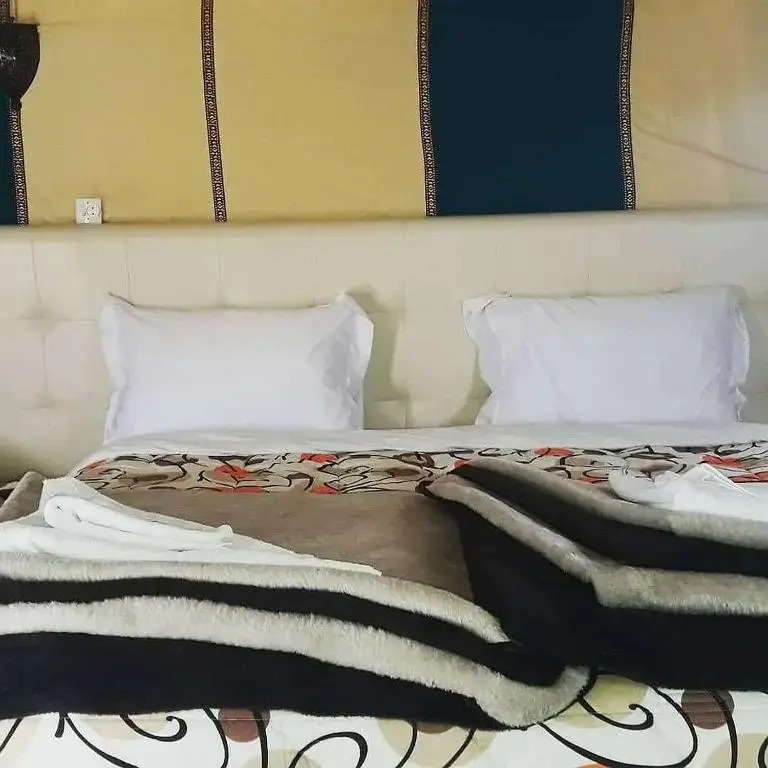 Golden Camel Desert Camp - Merzouga Luxury Camp