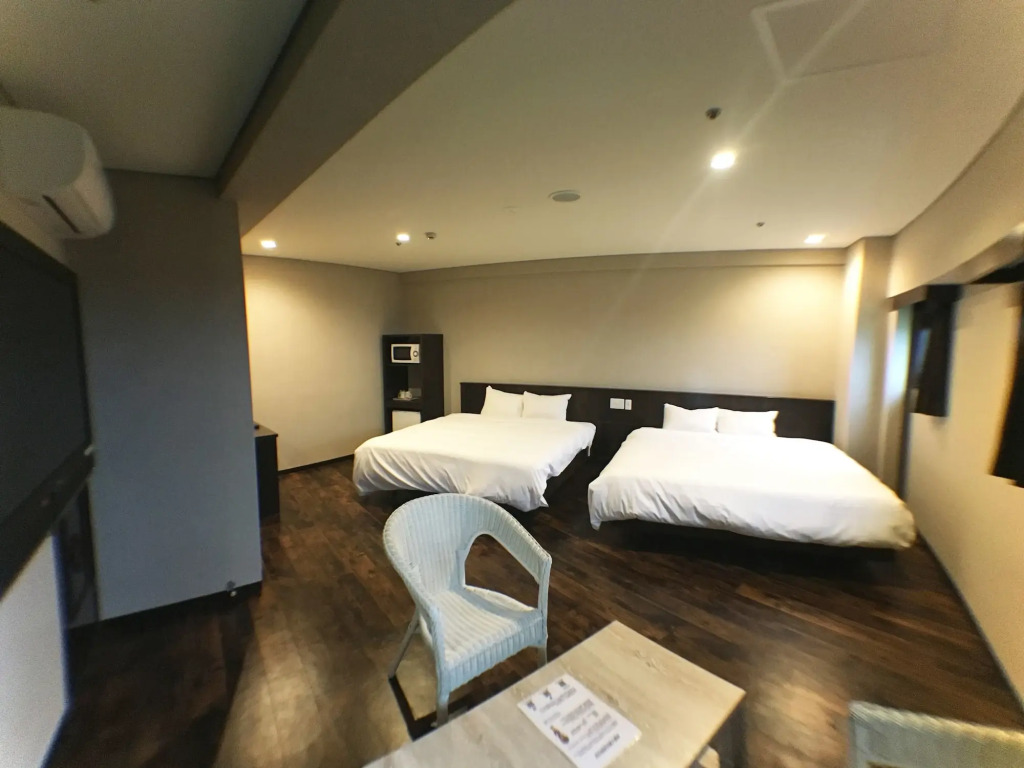Rycom Crystal Hotel