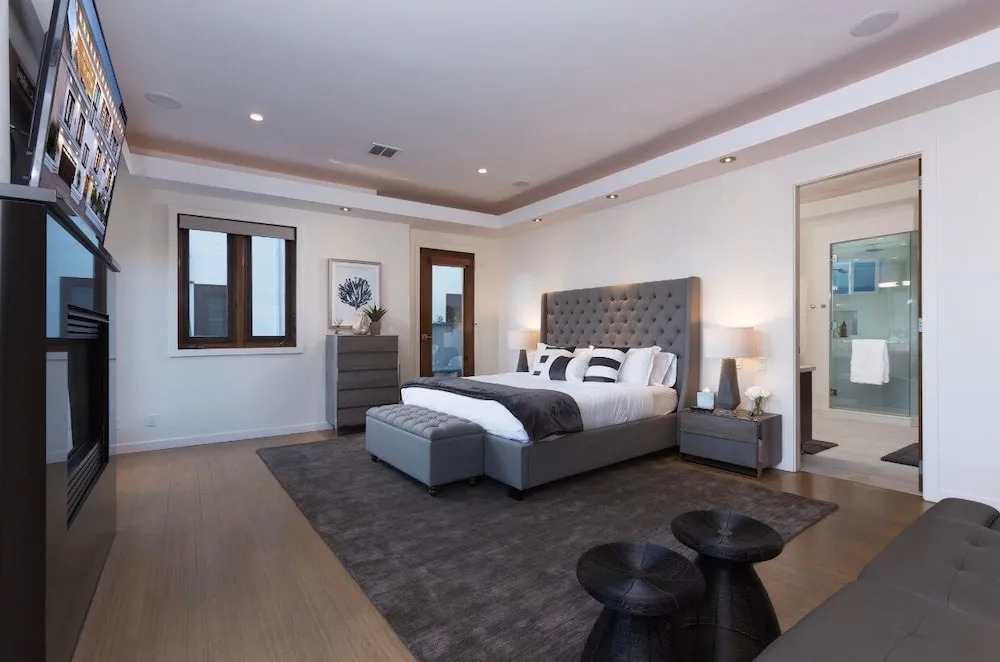 Villa Nightfall