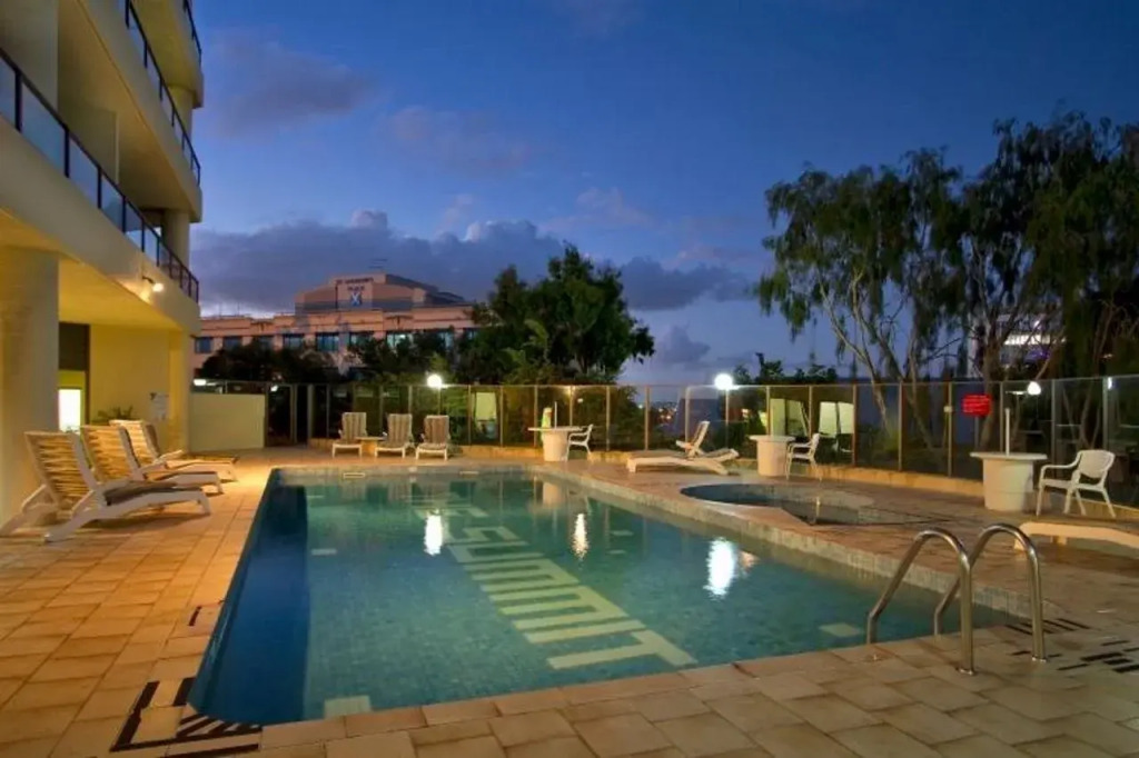 Summit Apartments