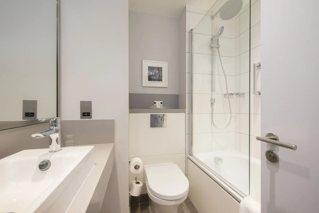 Holiday Inn London-Shepperton by IHG