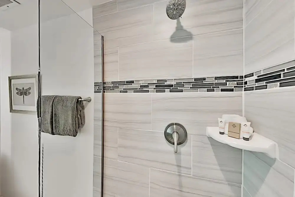 4916n73r 2 Bedroom Townhouse