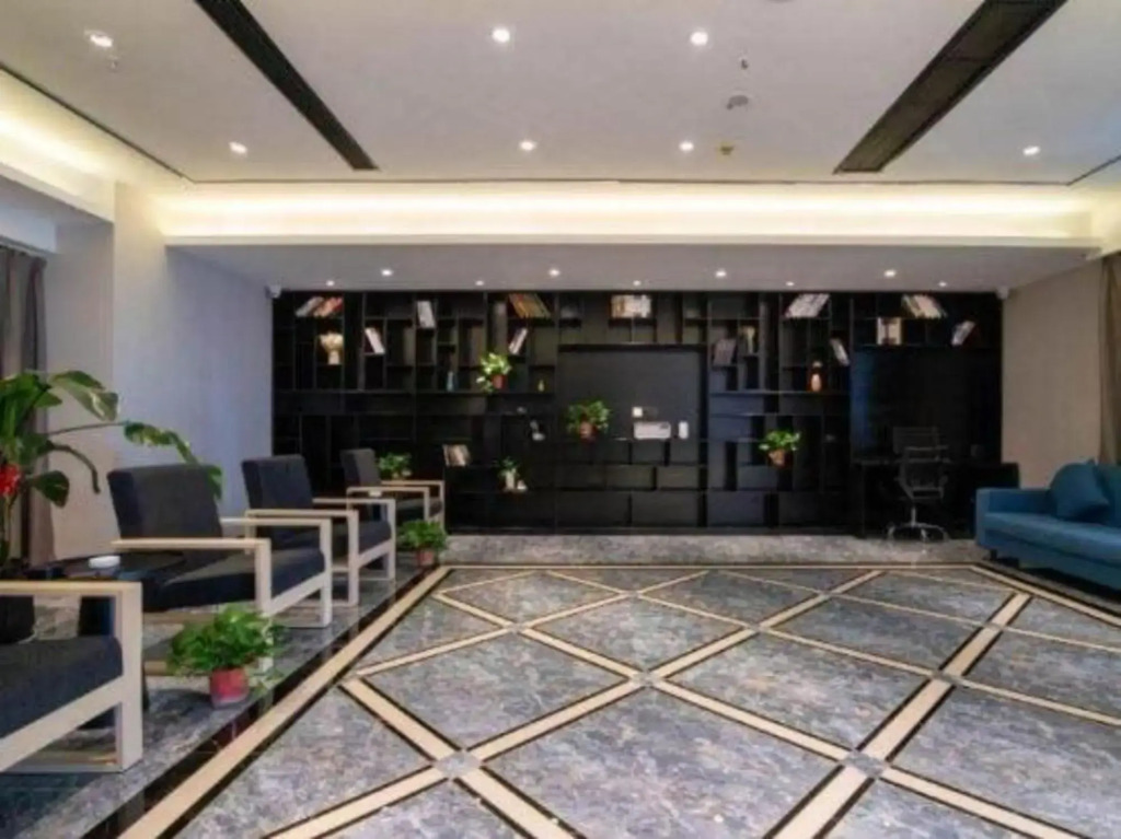Ge Ling Jing Ping Zhi Xuan Hotel (Nantong Central Business District)