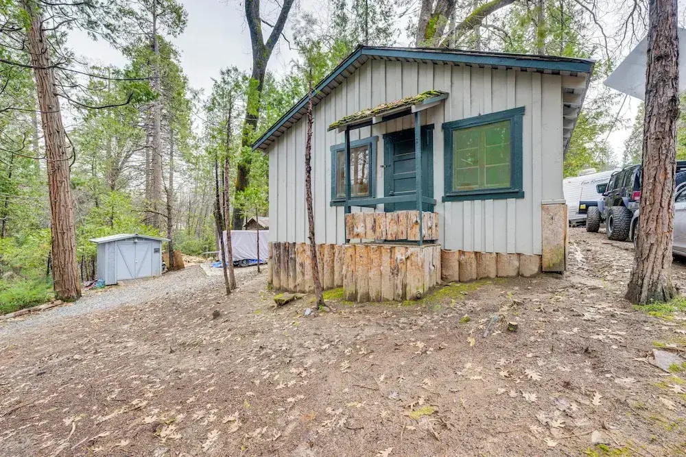 Serene Bass Lake Cabin Near Shopping & Dining!