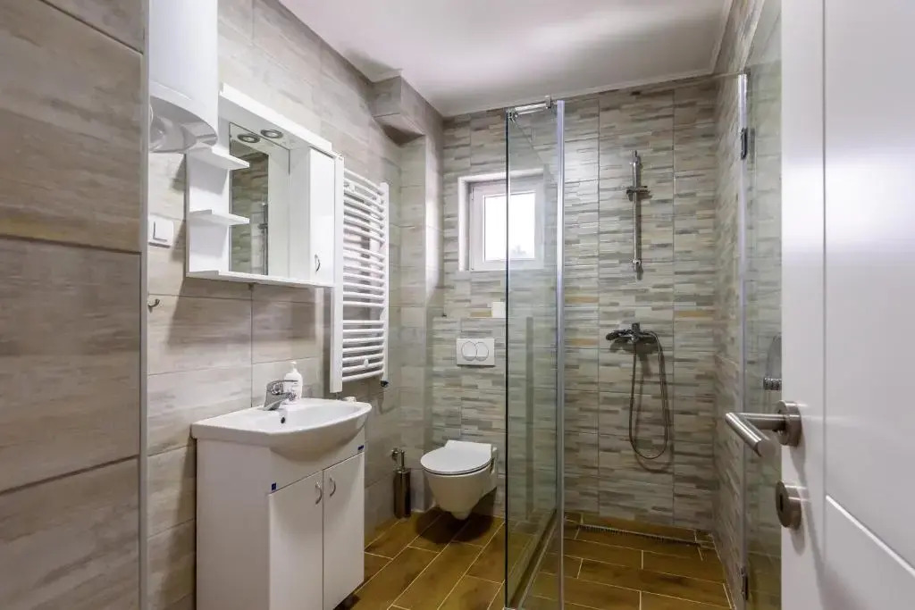 Apartmani “LAZAR” i “LENA”