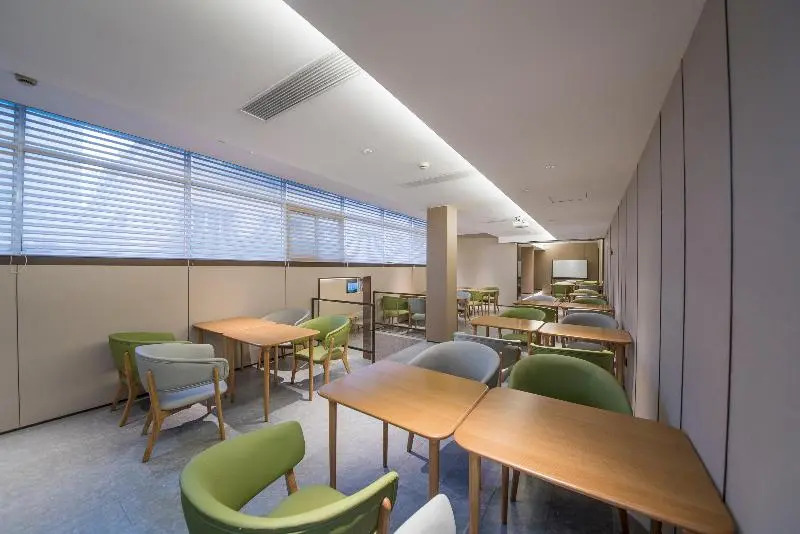 Ji Hotel (Shanghai People's Square, Nanjing Road)