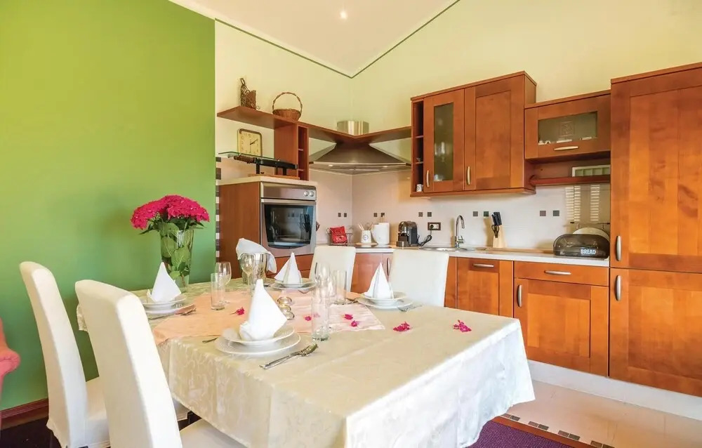 Amazing Home in Rijeka With Wifi and 2 Bedrooms