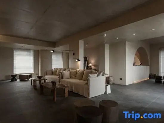 泸沽湖千山继酒店 Lugu Lake Qianshanji Hotel