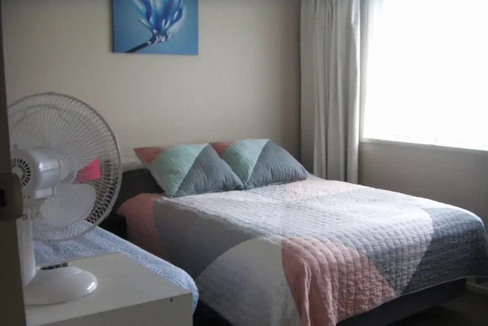 Ascot Holiday Home
