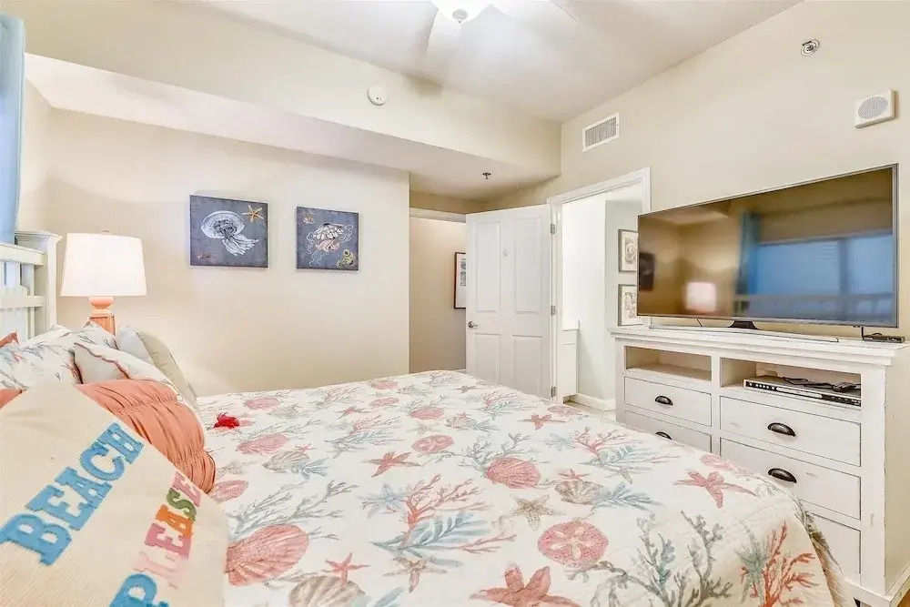 Shores of Panama 808- 1 Bedroom+Bunk Room, Free Fun! Updated! Sleeps 6. 1 Condo by RedAwning