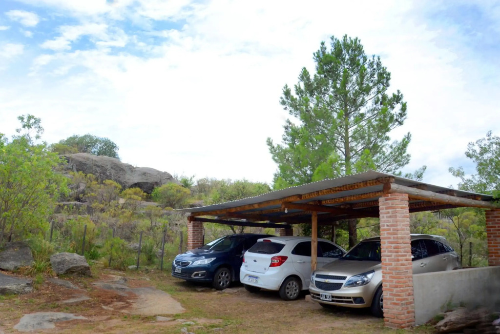 LA TOMA Complejo de Montaña - Cabañas y Habitaciones en Hosteria