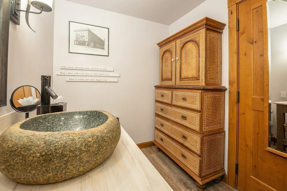 Studio Efficiency Unit With Balcony Over Mountaineer Square 1 Bedroom Condo - No Cleaning Fee! by RedAwning