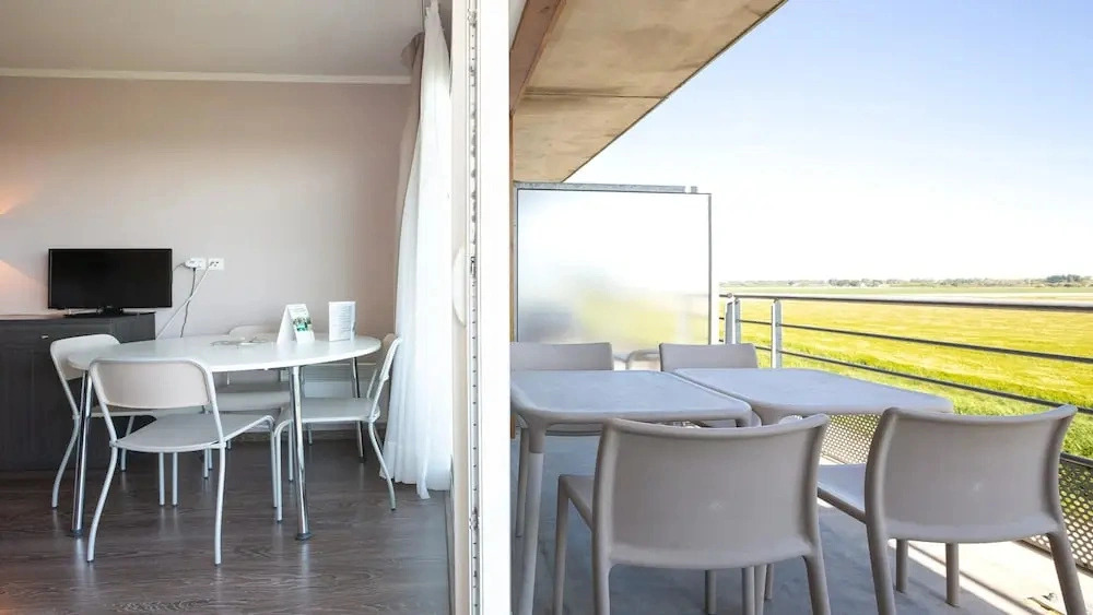 Coastal Apartment Stay for 4