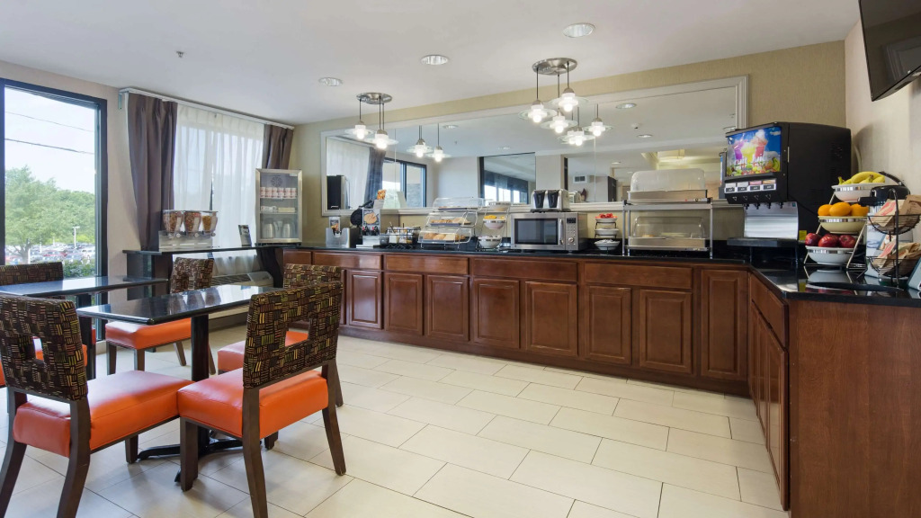 Best Western Plus Huntersville