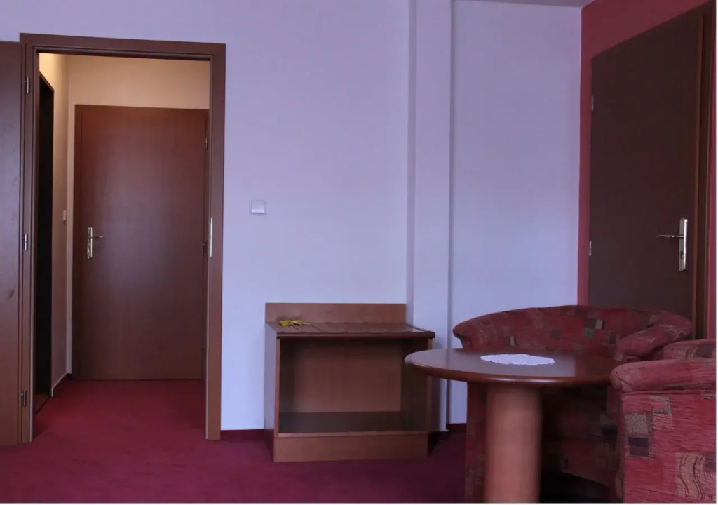 Attic Hotel
