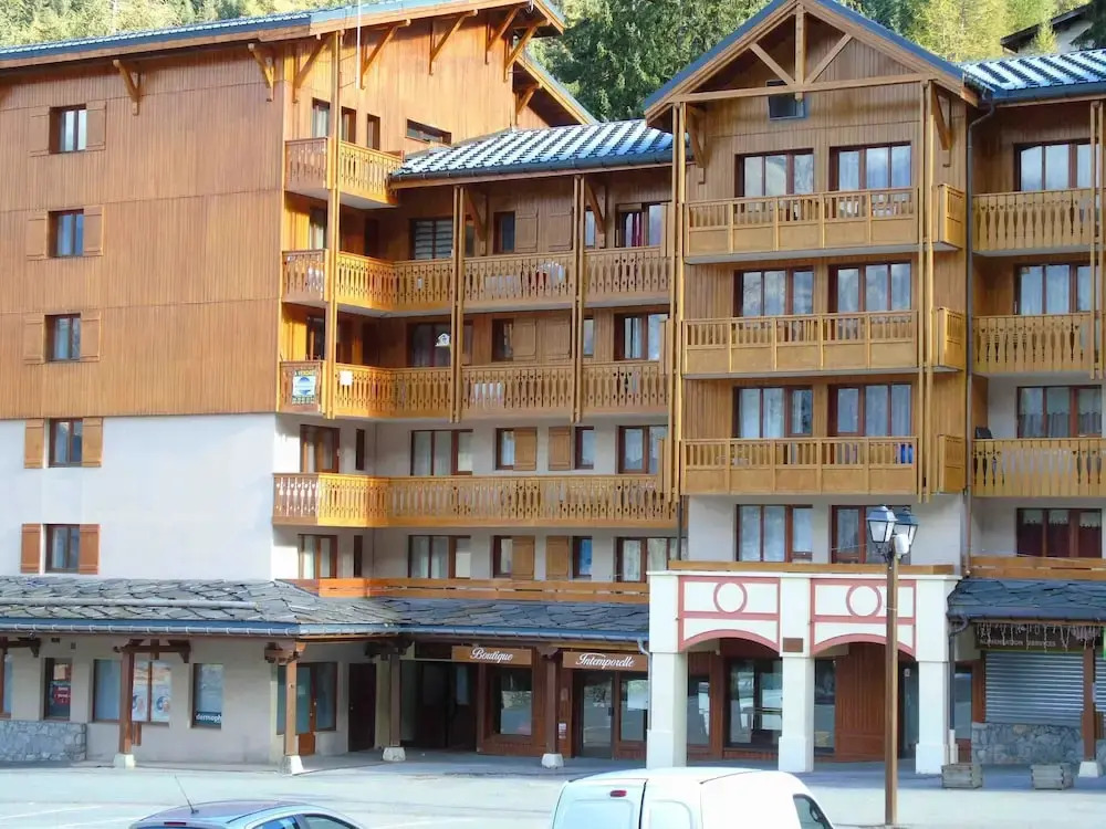 Lou Services Apartment M2-112 LSI 001