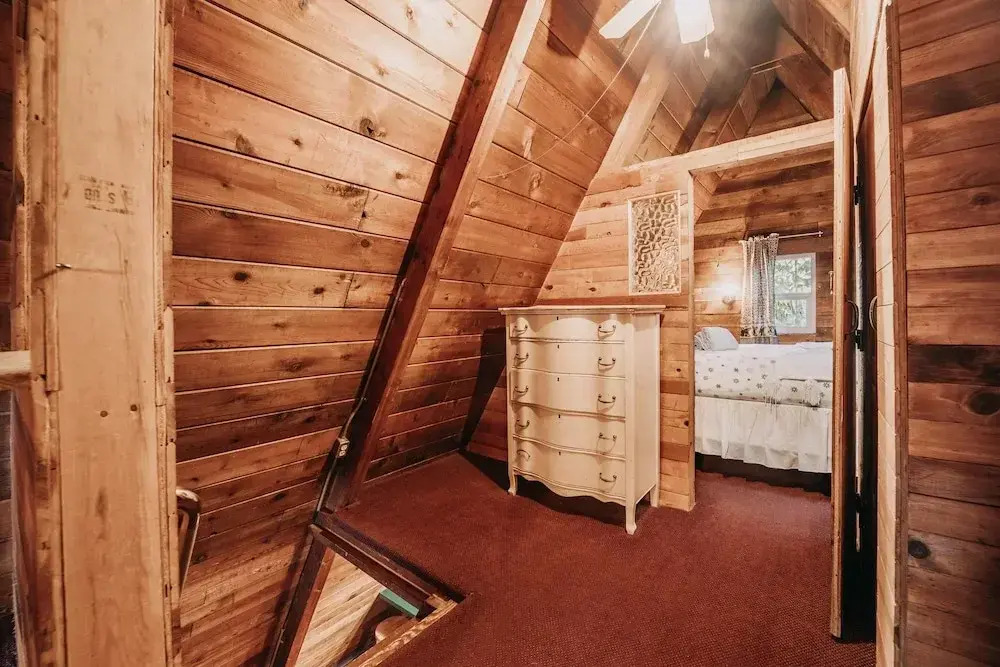 54sl - Hot Tub - Pets OK - Sleeps 4