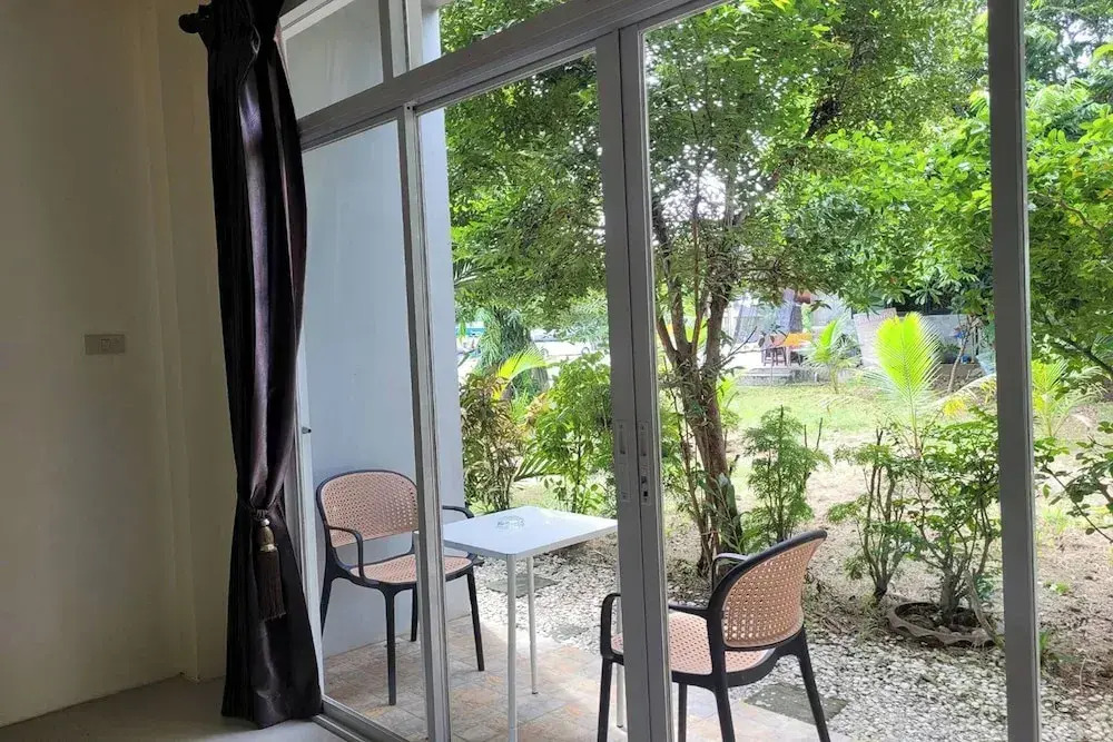 Snooze Inn Phuket
