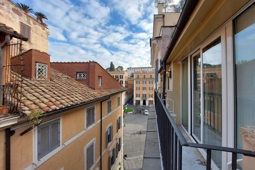 HELMIRAGE Piazza di Spagna Suite