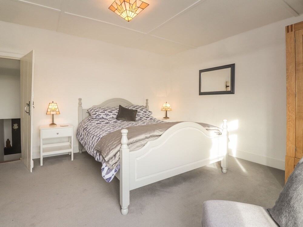 3 Seaview Cottages