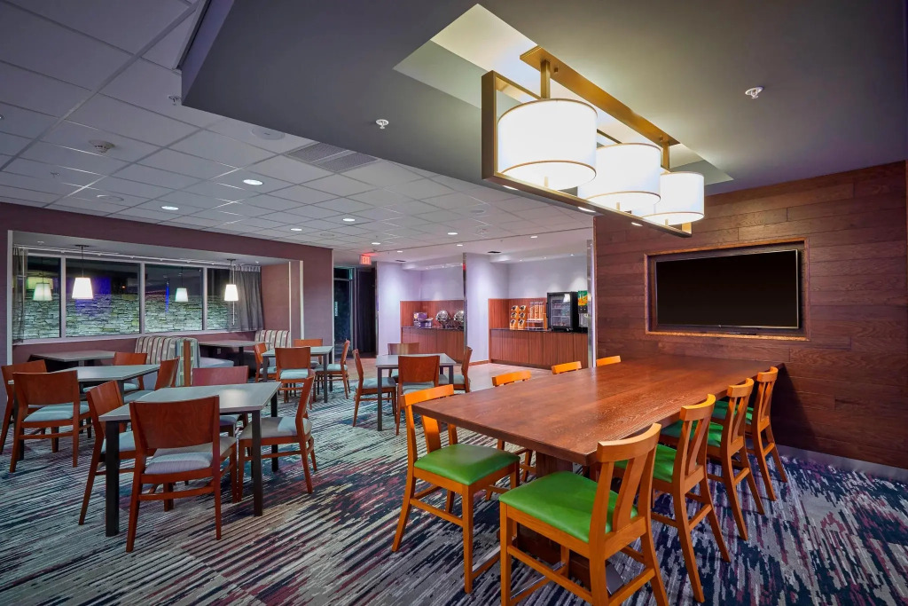 Fairfield Inn & Suites by Marriott Grand Mound Centralia