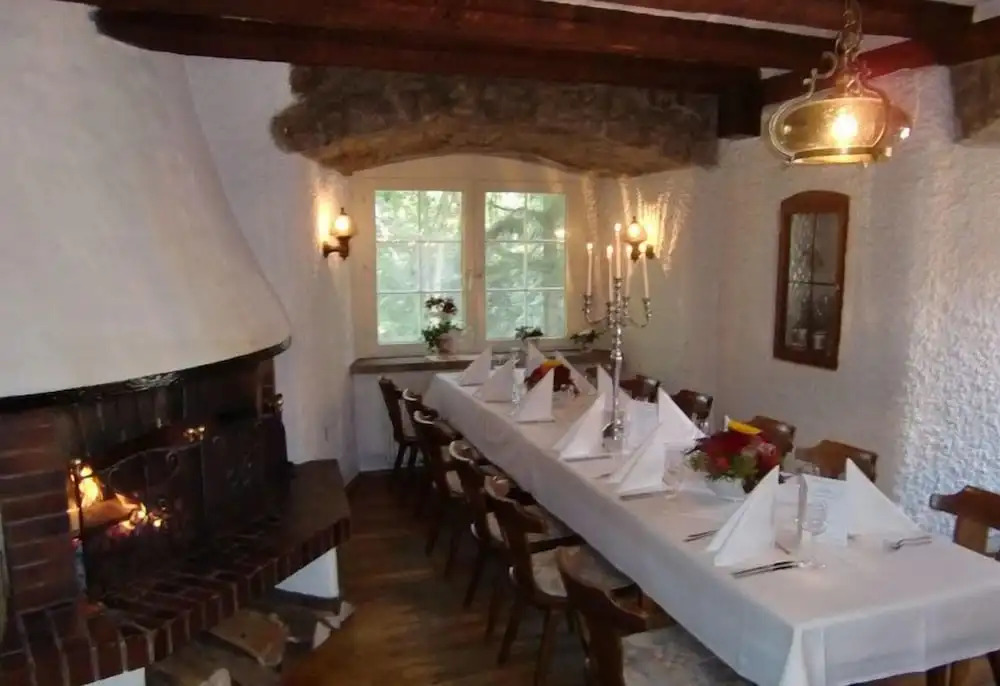 Hotel Garni BURG WALDENSTEIN