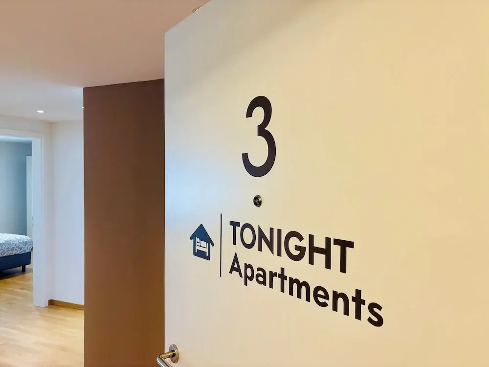 TONIGHT Apartments