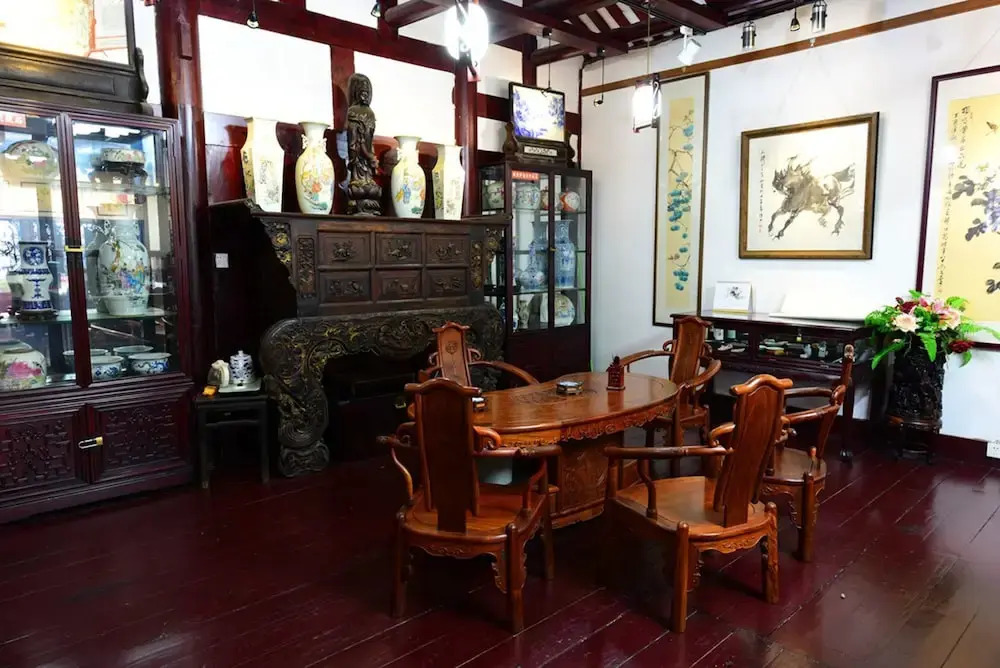 Lecheng Hotel