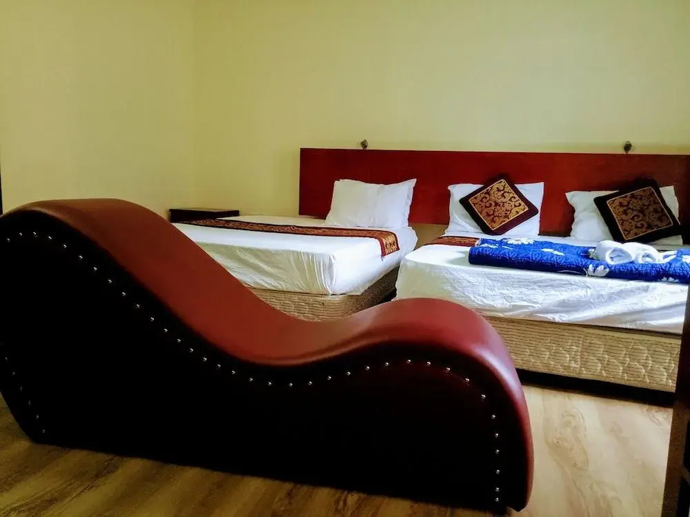 Mùa Xuân Hostel HN - by BAY LUXURY