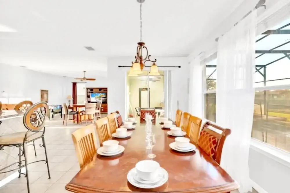 7BR Family Home - w Pool Hot tub - Near Disney