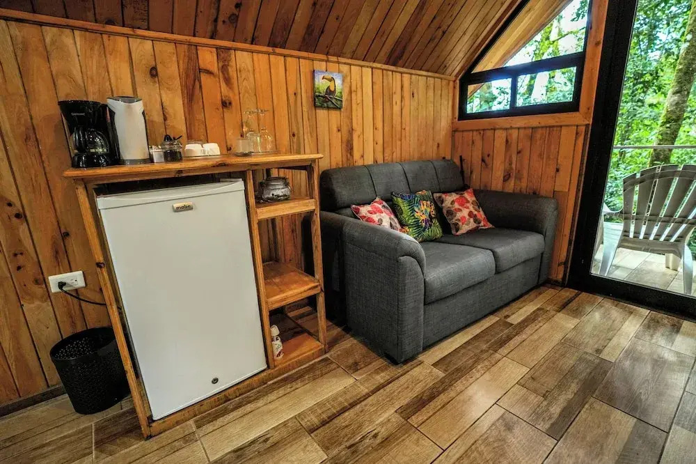 Tityra Lodge